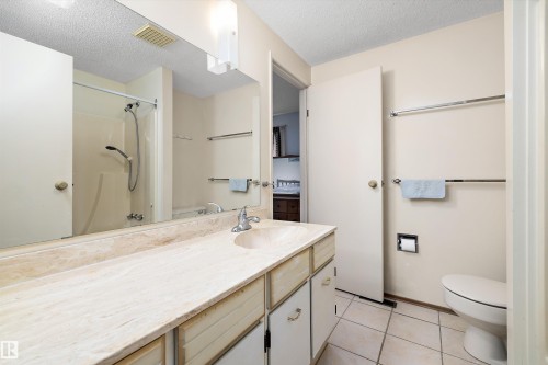 6816 40 Avenue, Edmonton, AB 