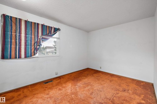 6816 40 Avenue, Edmonton, AB 