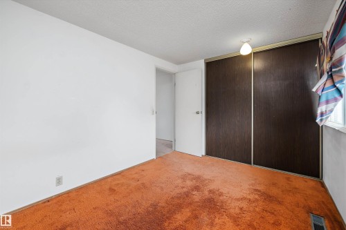 6816 40 Avenue, Edmonton, AB 