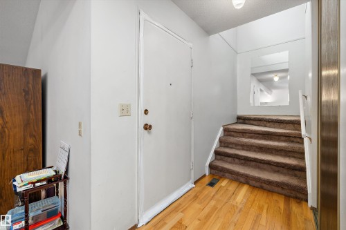 6816 40 Avenue, Edmonton, AB 