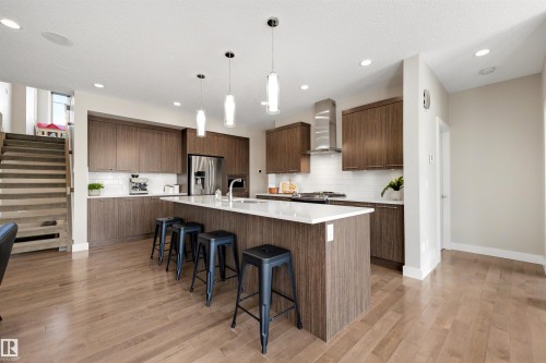 1979 Ainslie Link, Edmonton, AB 