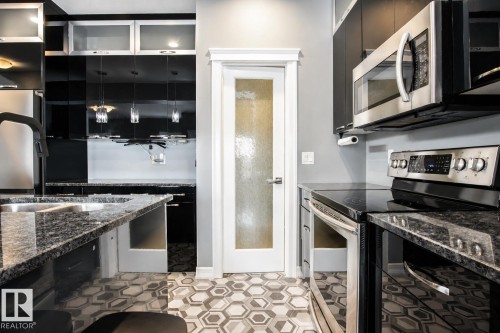3334 Hilton Crescent, Edmonton, AB 