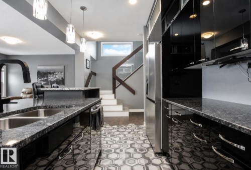 3334 Hilton Crescent, Edmonton, AB 