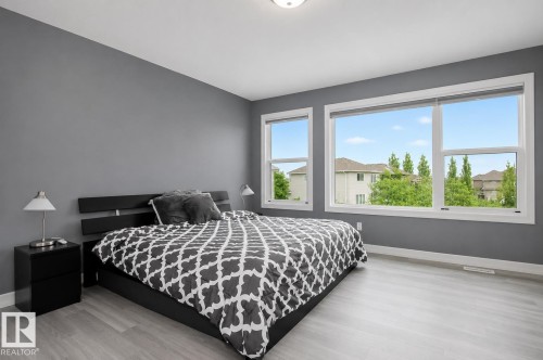 3334 Hilton Crescent, Edmonton, AB 