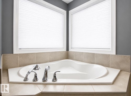 3334 Hilton Crescent, Edmonton, AB 