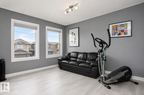 3334 Hilton Crescent, Edmonton, AB 