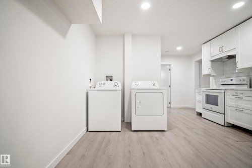 9043 52 Street, Edmonton, AB 