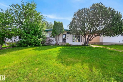 9043 52 Street, Edmonton, AB 