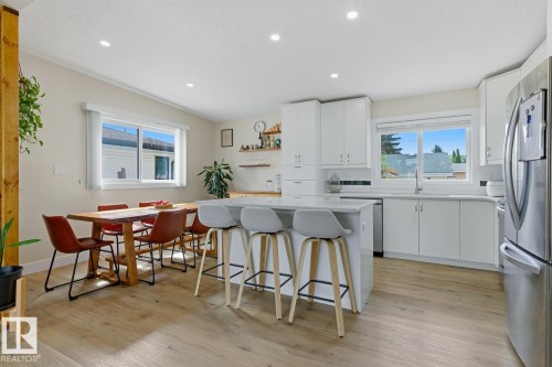 7807 132 Avenue, Edmonton, AB 