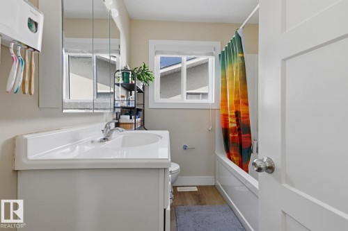 7807 132 Avenue, Edmonton, AB 