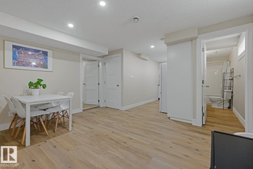 7807 132 Avenue, Edmonton, AB 