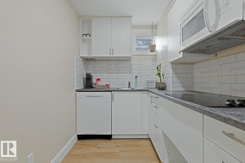 7807 132 Avenue, Edmonton, AB 