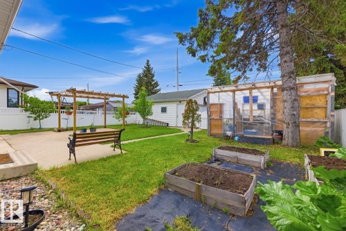 7807 132 Avenue, Edmonton, AB 