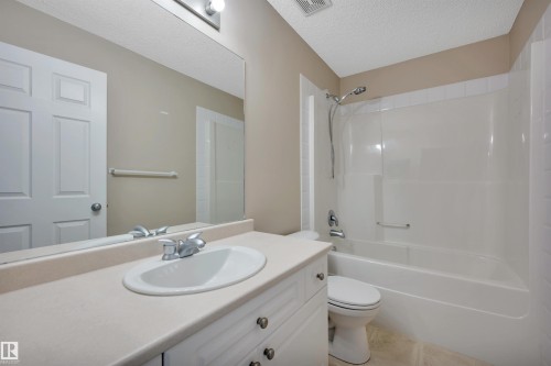 54 155 Crocus Crescent, Sherwood Park, AB - Indoor Photo Showing Bathroom