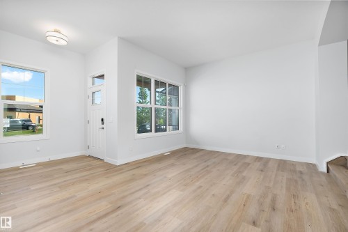 5275 Edgemont Boulevard Nw, Edmonton, AB - Indoor Photo Showing Other Room