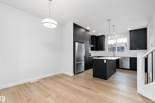 5275 Edgemont Boulevard Nw, Edmonton, AB - Indoor Photo Showing Kitchen With Stainless Steel Kitchen With Upgraded Kitchen