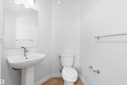 5275 Edgemont Boulevard Nw, Edmonton, AB - Indoor Photo Showing Bathroom