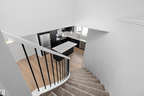 5275 Edgemont Boulevard Nw, Edmonton, AB - Indoor Photo Showing Other Room