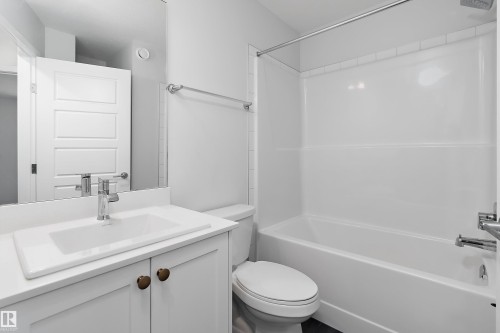 5275 Edgemont Boulevard Nw, Edmonton, AB - Indoor Photo Showing Bathroom