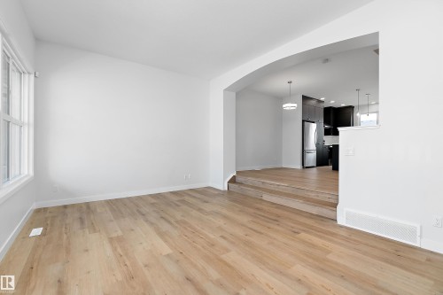 5275 Edgemont Boulevard Nw, Edmonton, AB - Indoor Photo Showing Other Room