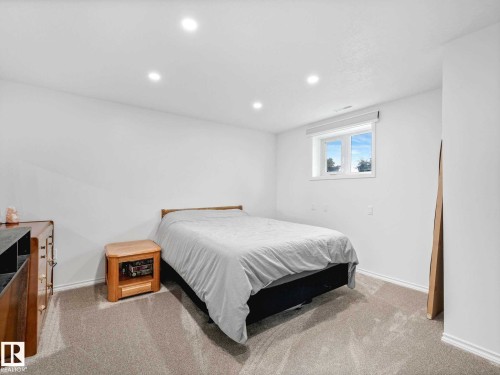3904 35 Avenue, Edmonton, AB 