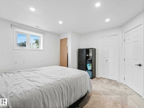 3904 35 Avenue, Edmonton, AB 