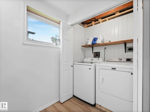 3904 35 Avenue, Edmonton, AB 