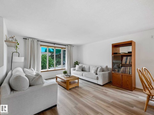 3904 35 Avenue, Edmonton, AB 