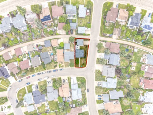 3904 35 Avenue, Edmonton, AB 