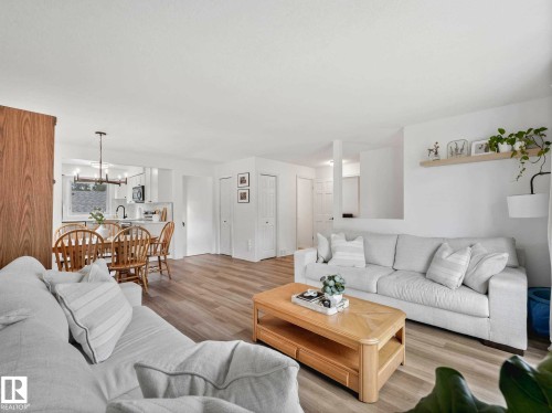 3904 35 Avenue, Edmonton, AB 
