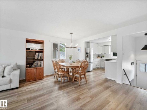 3904 35 Avenue, Edmonton, AB 