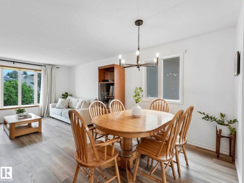 3904 35 Avenue, Edmonton, AB 