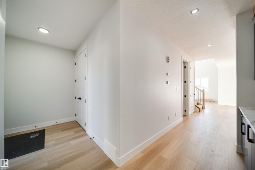 7027 177 Avenue, Edmonton, AB 