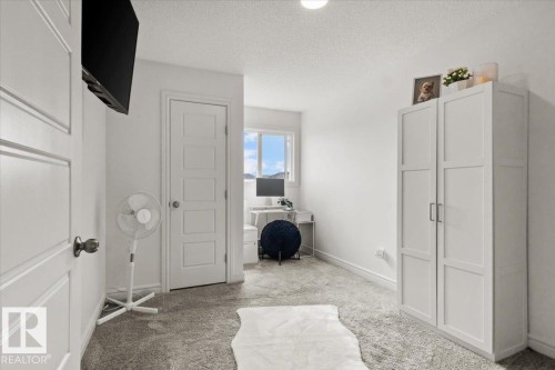 5213 22 Avenue, Edmonton, AB 