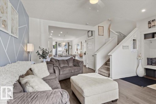 5213 22 Avenue, Edmonton, AB 
