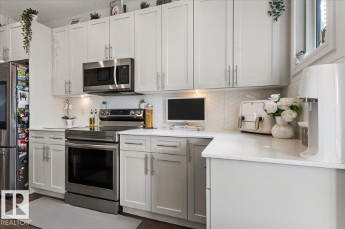 5213 22 Avenue, Edmonton, AB 