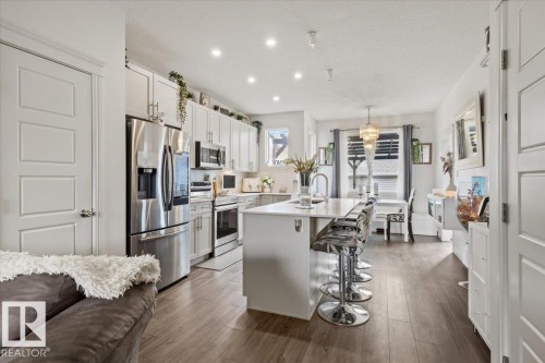 5213 22 Avenue, Edmonton, AB 