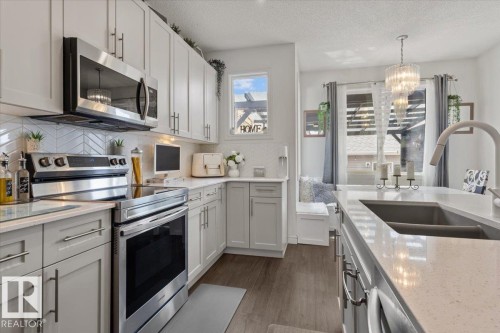 5213 22 Avenue, Edmonton, AB 