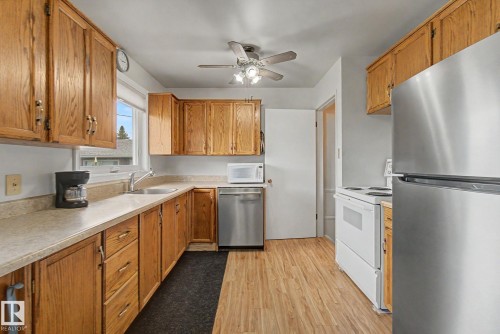 16727 80 Avenue, Edmonton, AB 