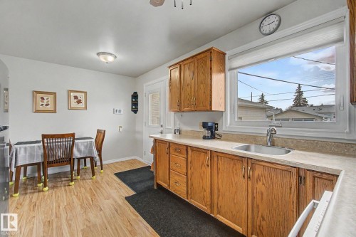16727 80 Avenue, Edmonton, AB 