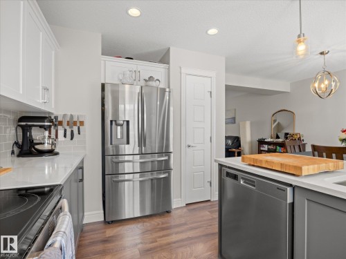 22 1391 Starling Drive, Edmonton, AB 