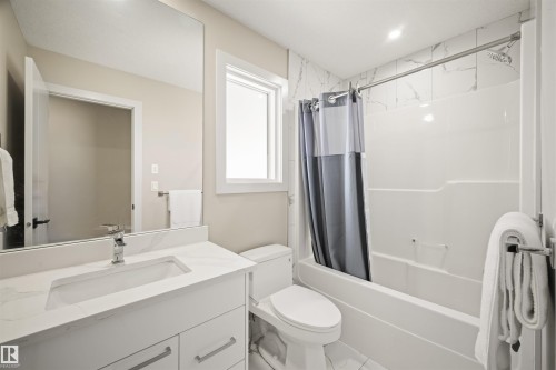 Bathroom - 12171 177 Avenue, Edmonton, AB 