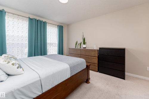 2520 152 Avenue, Edmonton, AB 