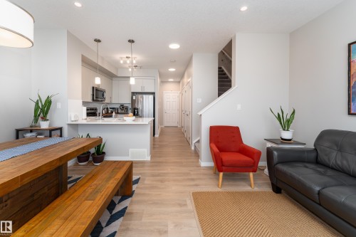 2520 152 Avenue, Edmonton, AB 