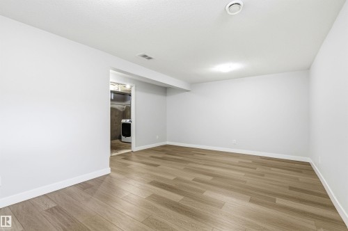 Empty room - 18353 66 Avenue, Edmonton, AB 