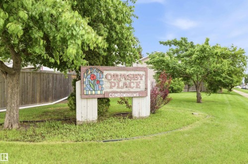 Community sign - 18353 66 Avenue, Edmonton, AB 