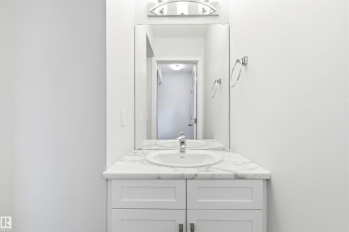Bathroom - 18353 66 Avenue, Edmonton, AB 