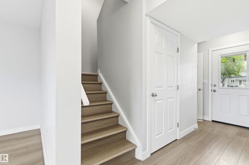 Stairs - 18353 66 Avenue, Edmonton, AB 