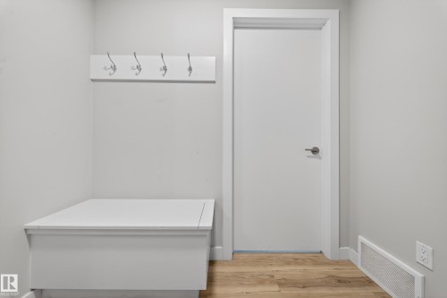 Mudroom - 52 1729 Keene Crescent, Edmonton, AB 