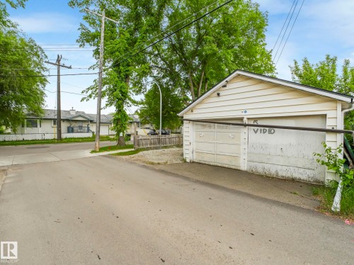 11702 129 Avenue, Edmonton, AB 